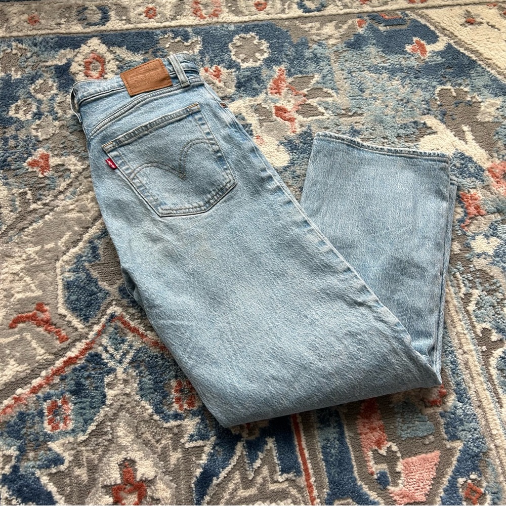 Levi’s Ribcage Straight Ankle Mid Wash Jeans